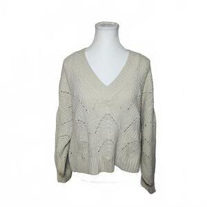 American Eagle Women's V-Neck Sweater Size Small Cream